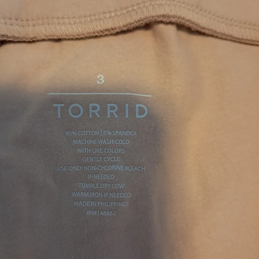 Torrid 5 Inch Bike Shorts Sz 3 - Picture 2 of 2